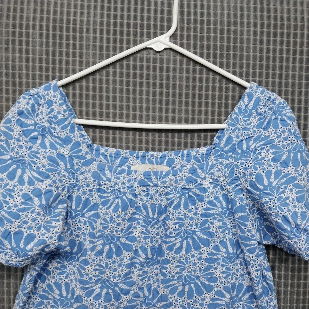 LOFT Women Top Eyelet Puff Sleeve Square Neck Size M Blue